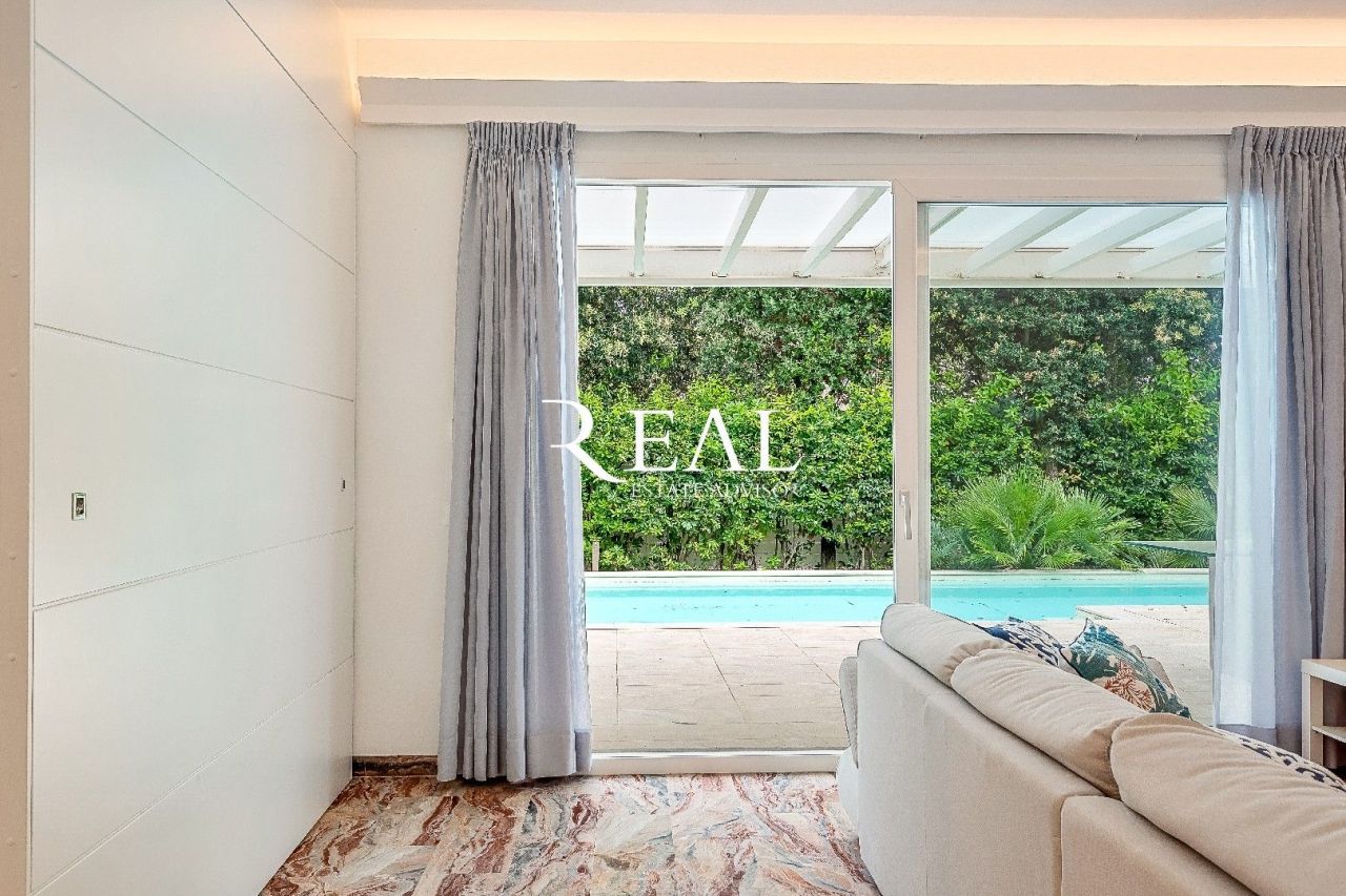 Вилла в Форте деи Марми, Италия, 351 м² - фото 9