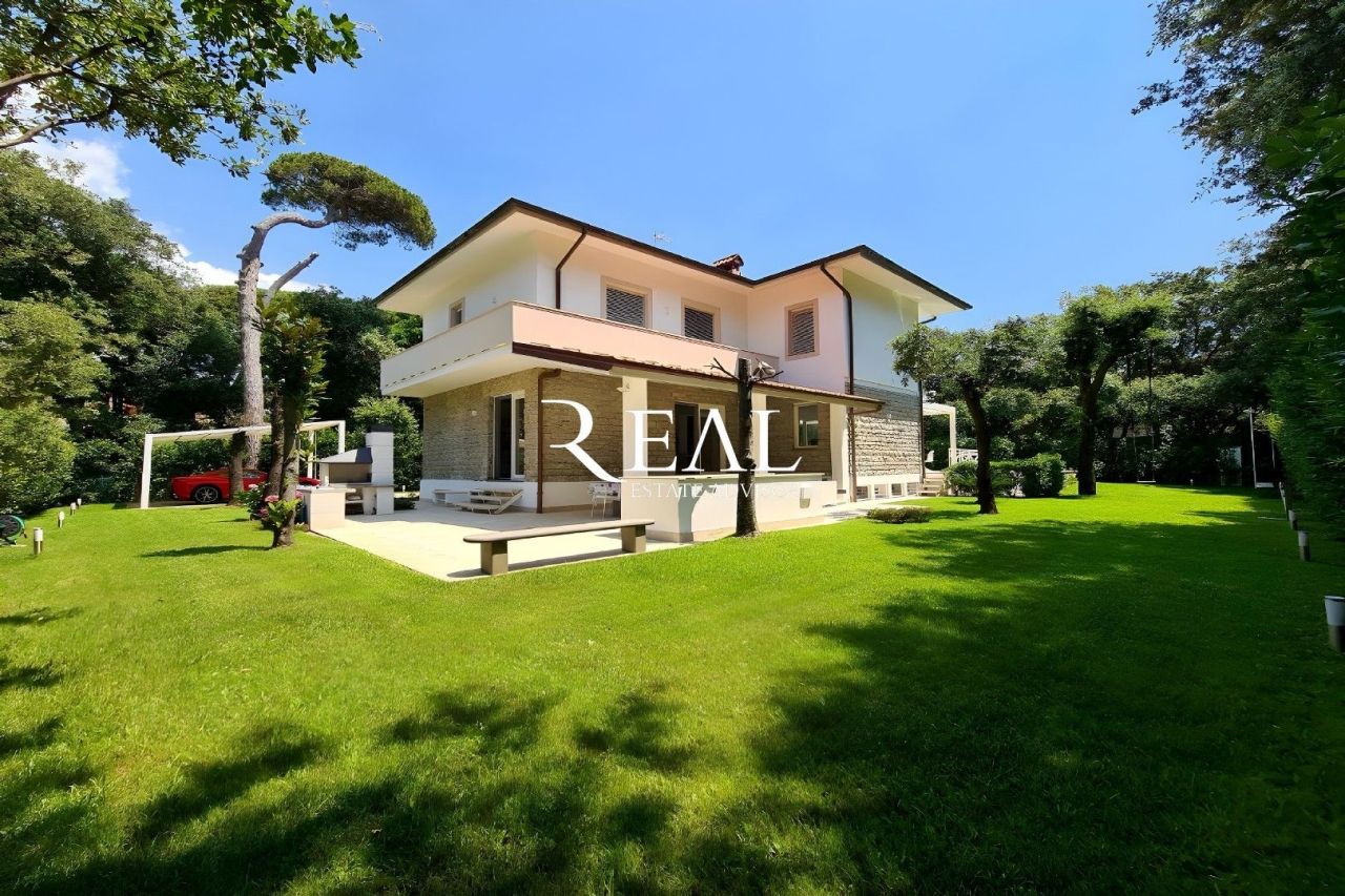 Вилла в Форте деи Марми, Италия, 351 м² - фото 4