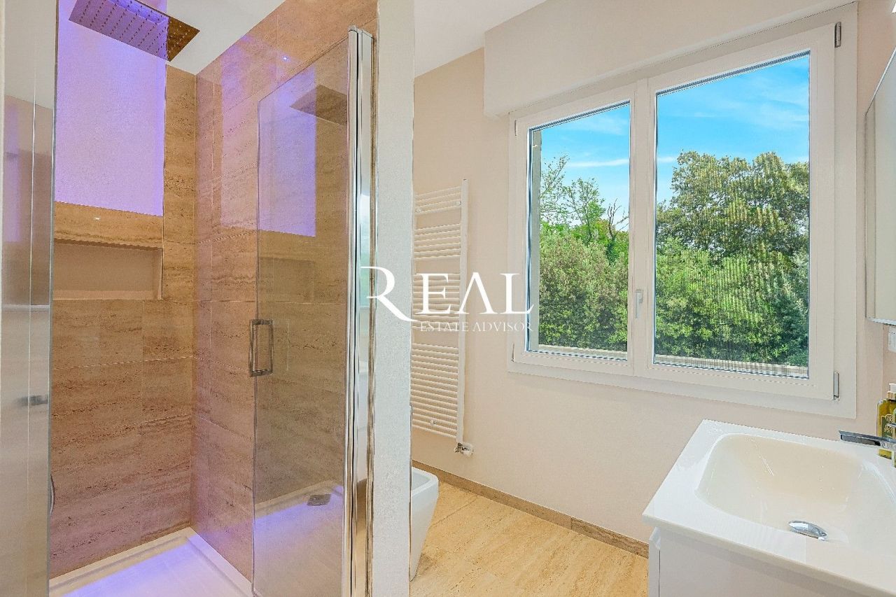 Вилла в Форте деи Марми, Италия, 351 м² - фото 12