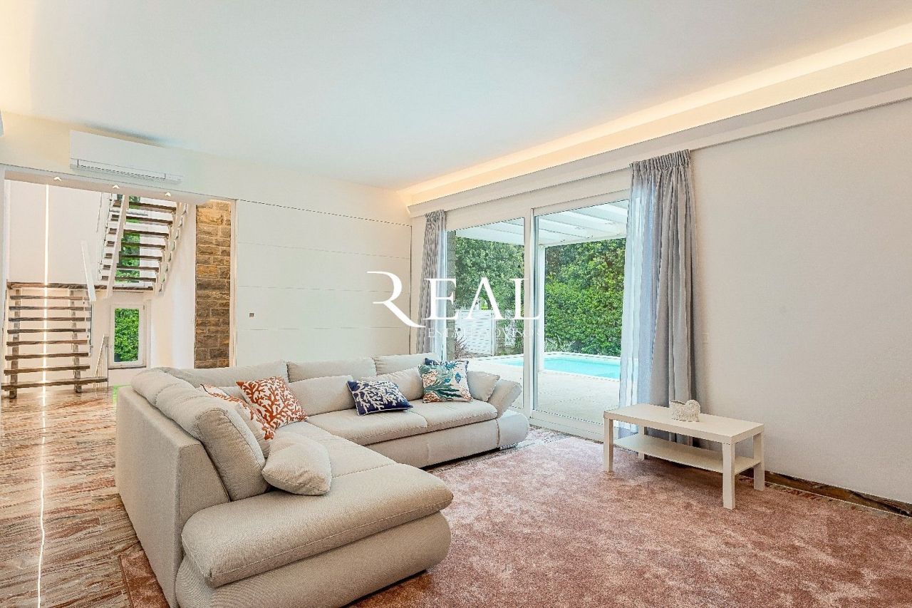 Вилла в Форте деи Марми, Италия, 351 м² - фото 8