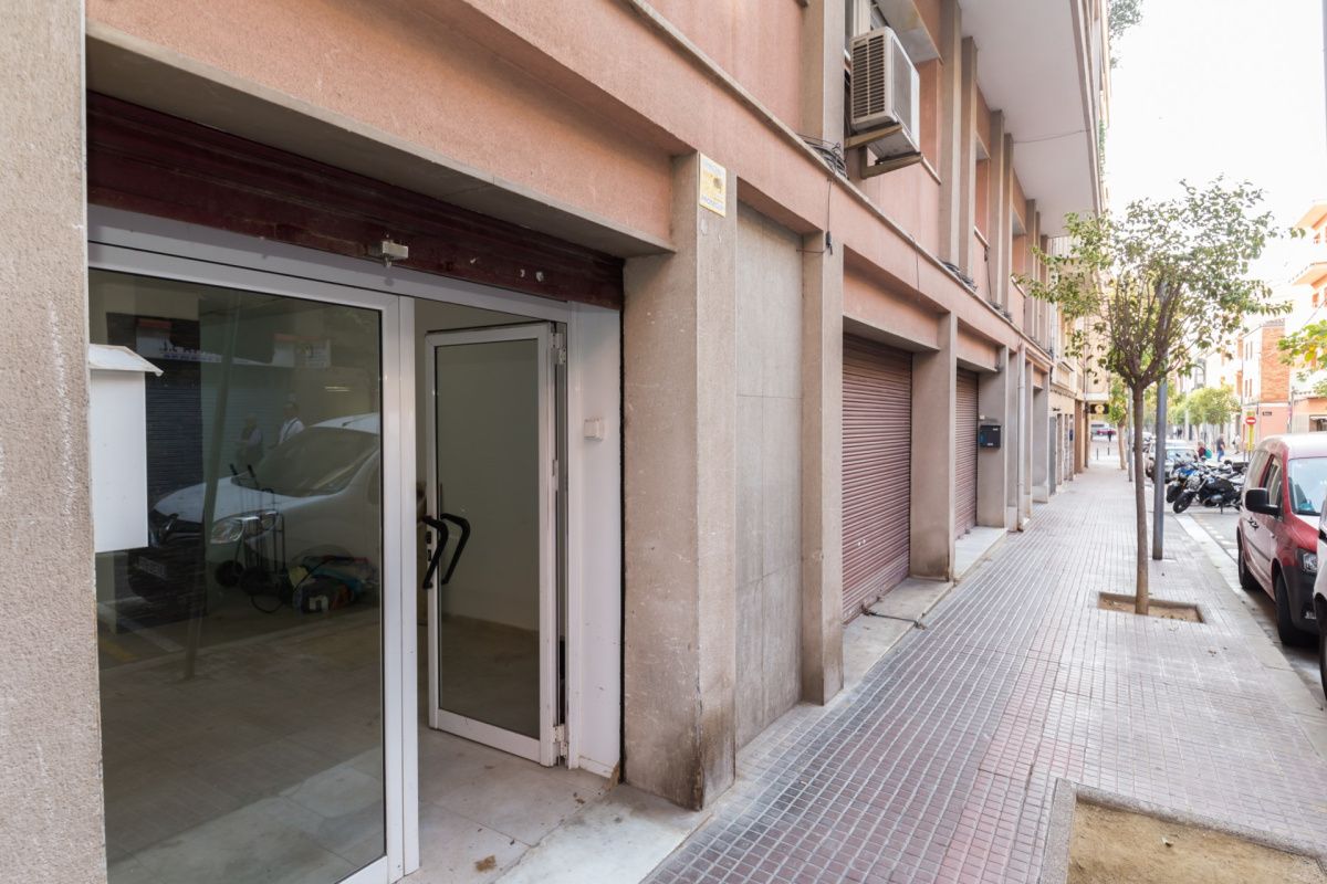 Офис в Барселоне, Испания, 423 м2 - фото 1