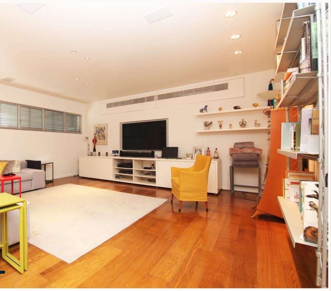 Вилла в Герцлии, Израиль, 300 м² - фото 7