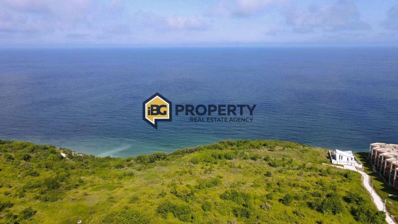 Земля в Бяле, Болгария, 1 670 м² - фото 2