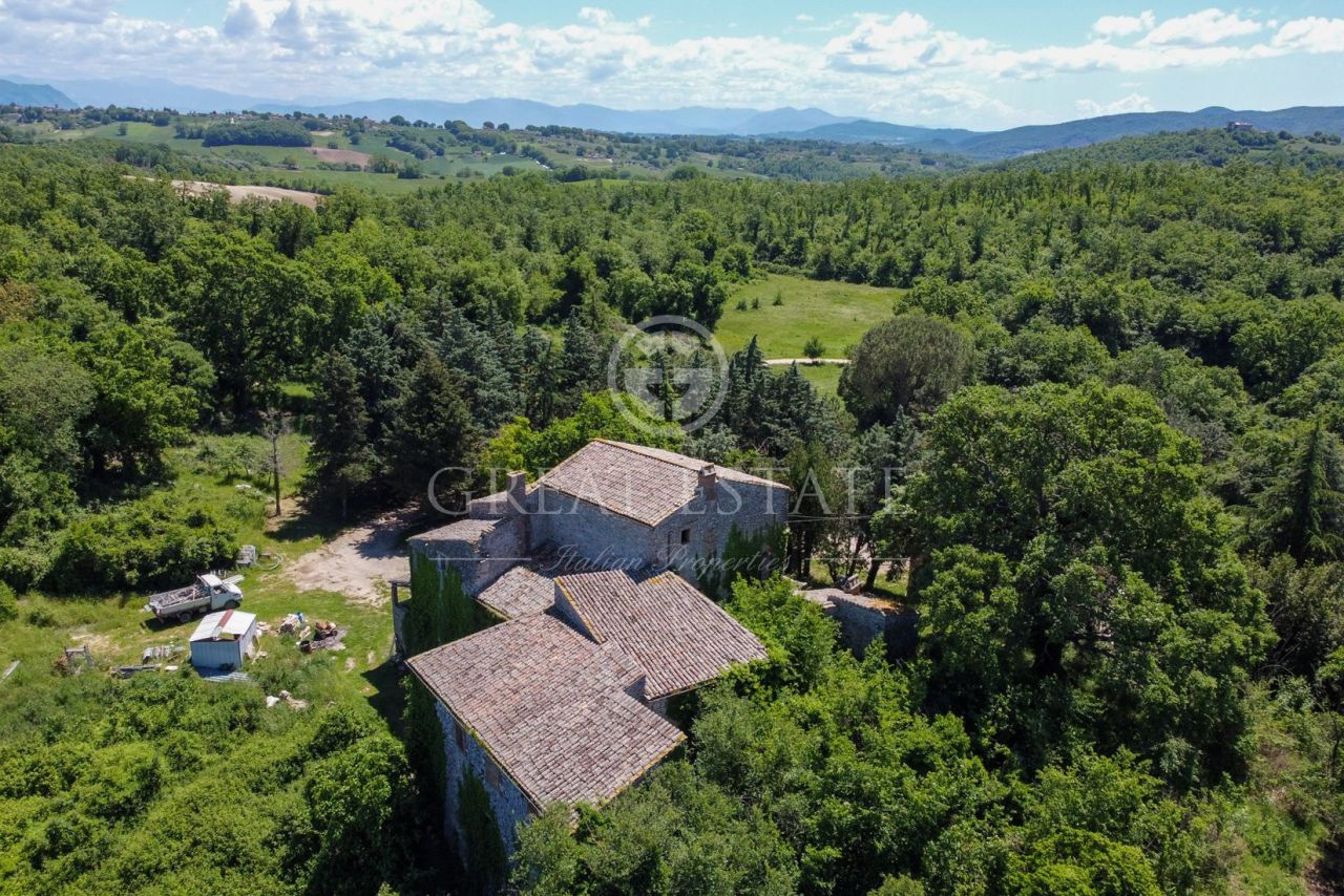 Замок Avigliano Umbro, Италия, 1 720 м² - фото 9