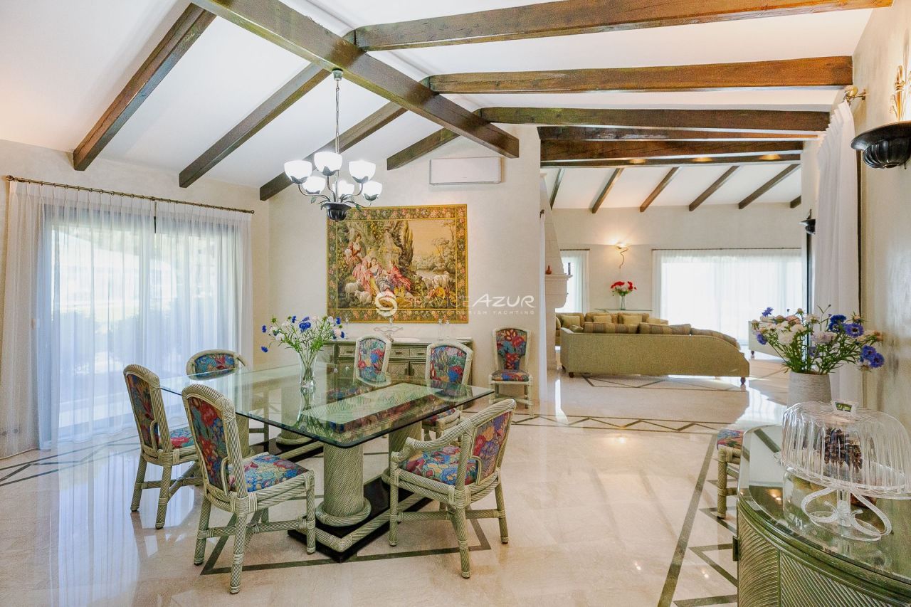 Вилла в Мужене, Франция, 550 м² - фото 6