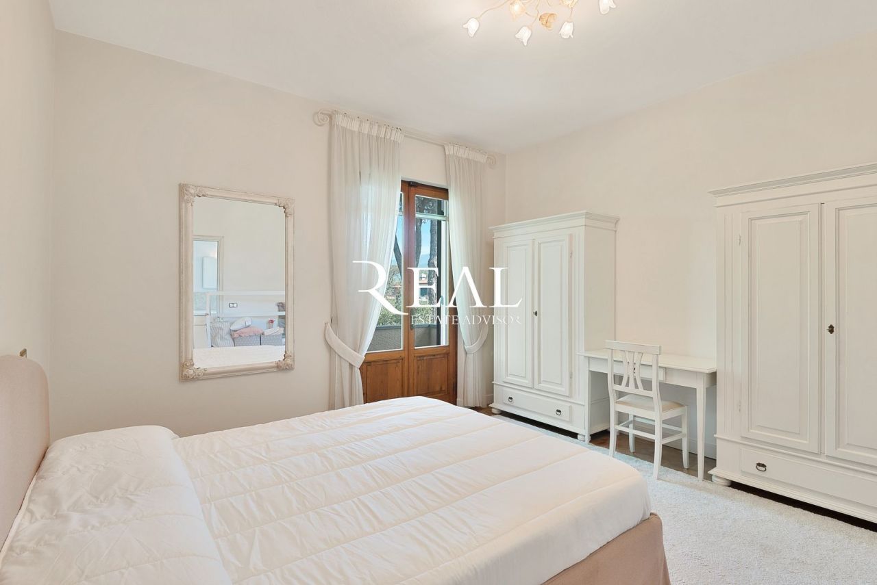 Вилла в Форте деи Марми, Италия, 420 м² - фото 13