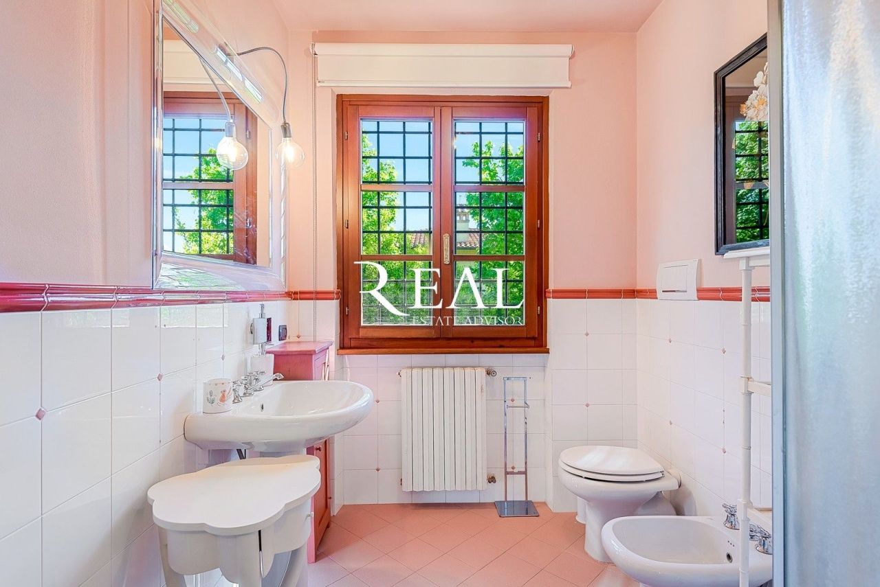 Вилла в Форте деи Марми, Италия, 260 м² - фото 16