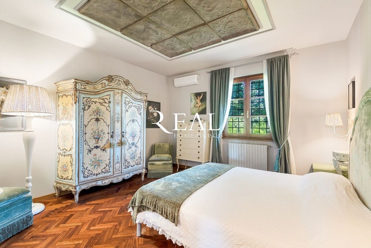 Вилла в Форте деи Марми, Италия, 260 м² - фото 12