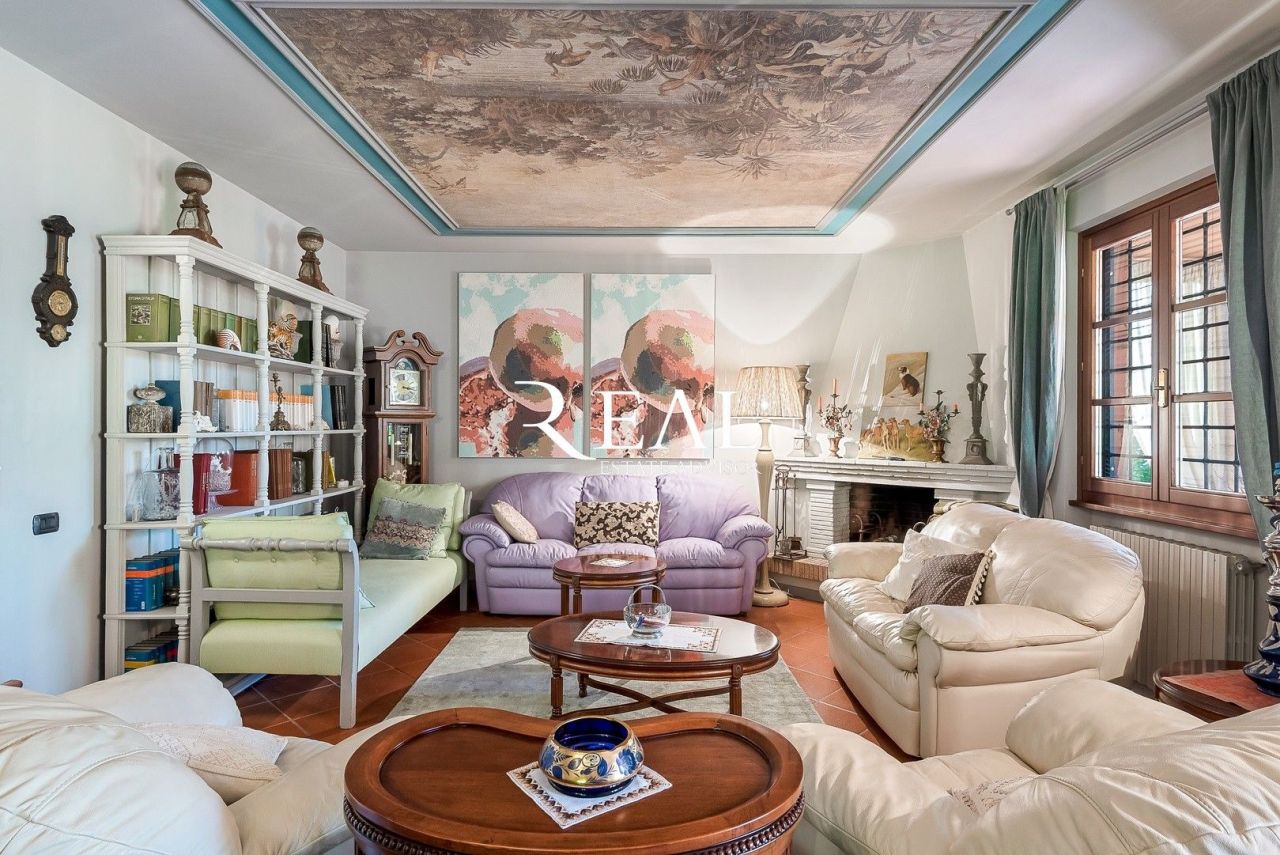 Вилла в Форте деи Марми, Италия, 260 м² - фото 7