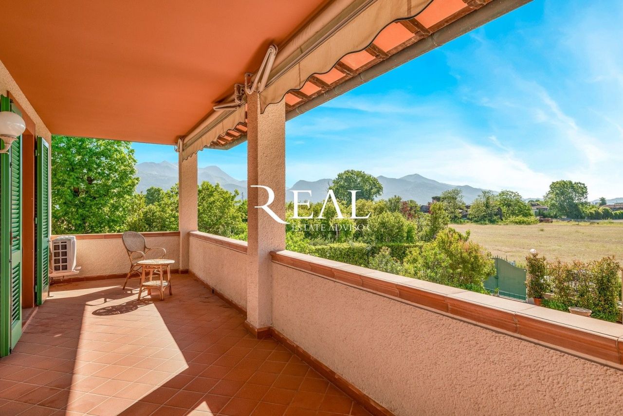 Вилла в Форте деи Марми, Италия, 260 м² - фото 5