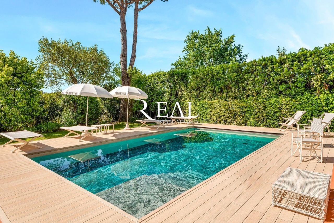 Вилла в Форте деи Марми, Италия, 260 м² - фото 2