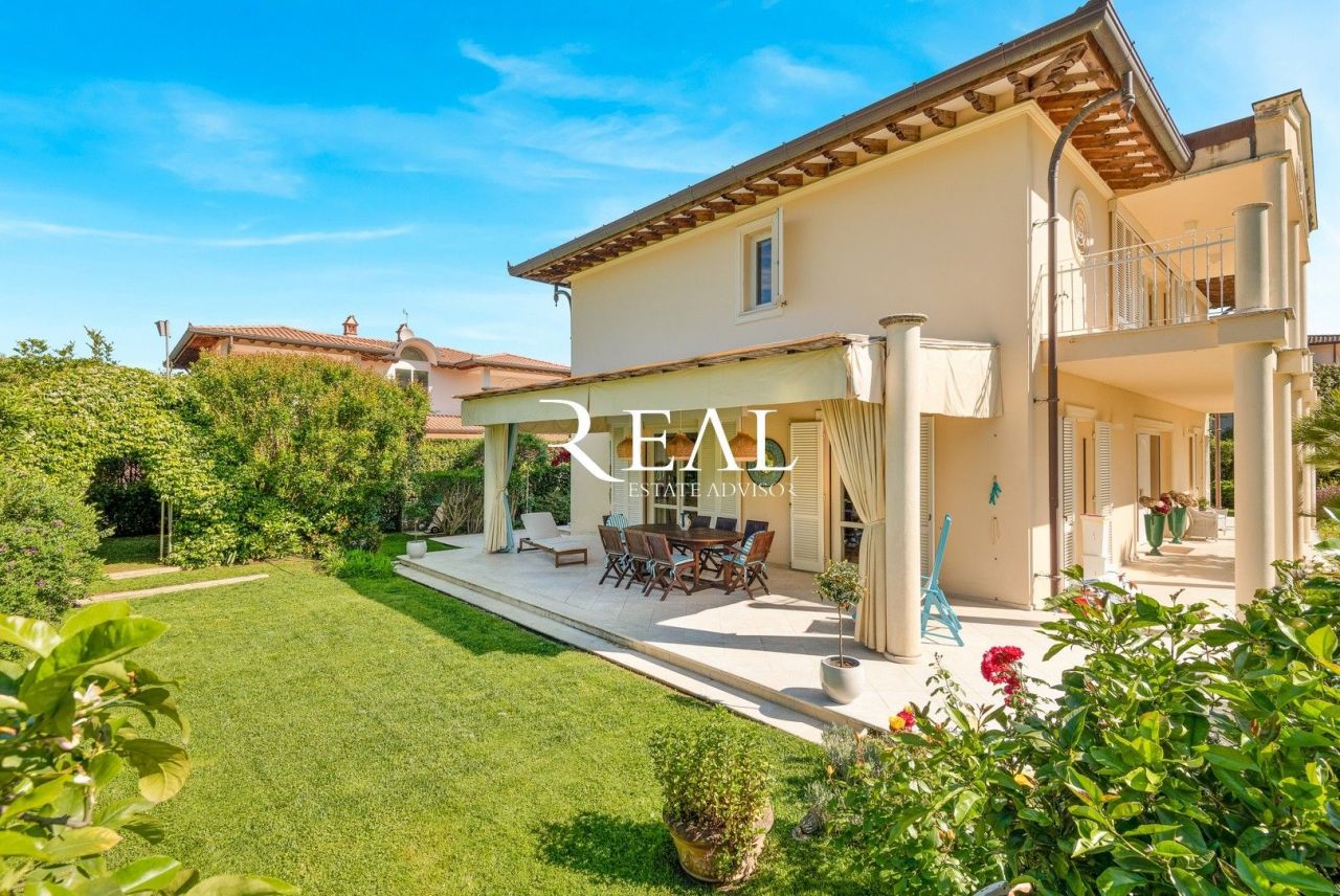 Дом в Форте деи Марми, Италия, 490 м² - фото 2