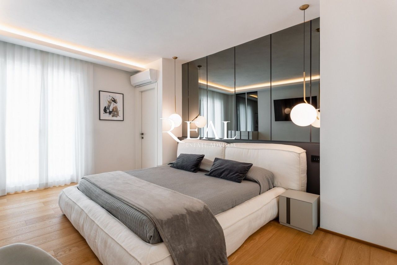 Вилла в Форте деи Марми, Италия, 300 м² - фото 9