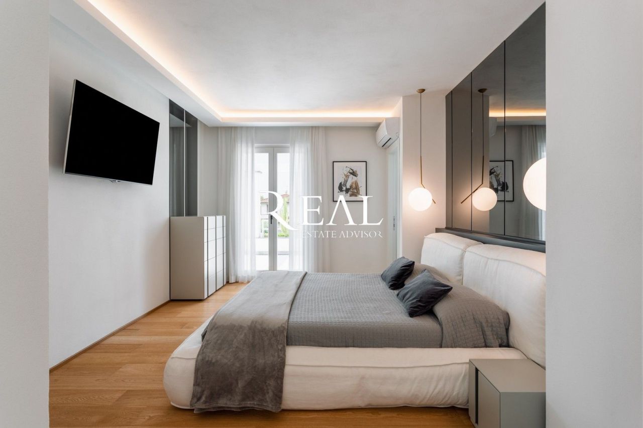 Вилла в Форте деи Марми, Италия, 300 м² - фото 11