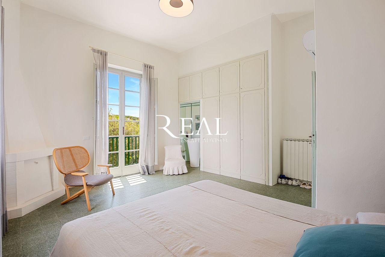 Вилла в Форте деи Марми, Италия, 450 м² - фото 13