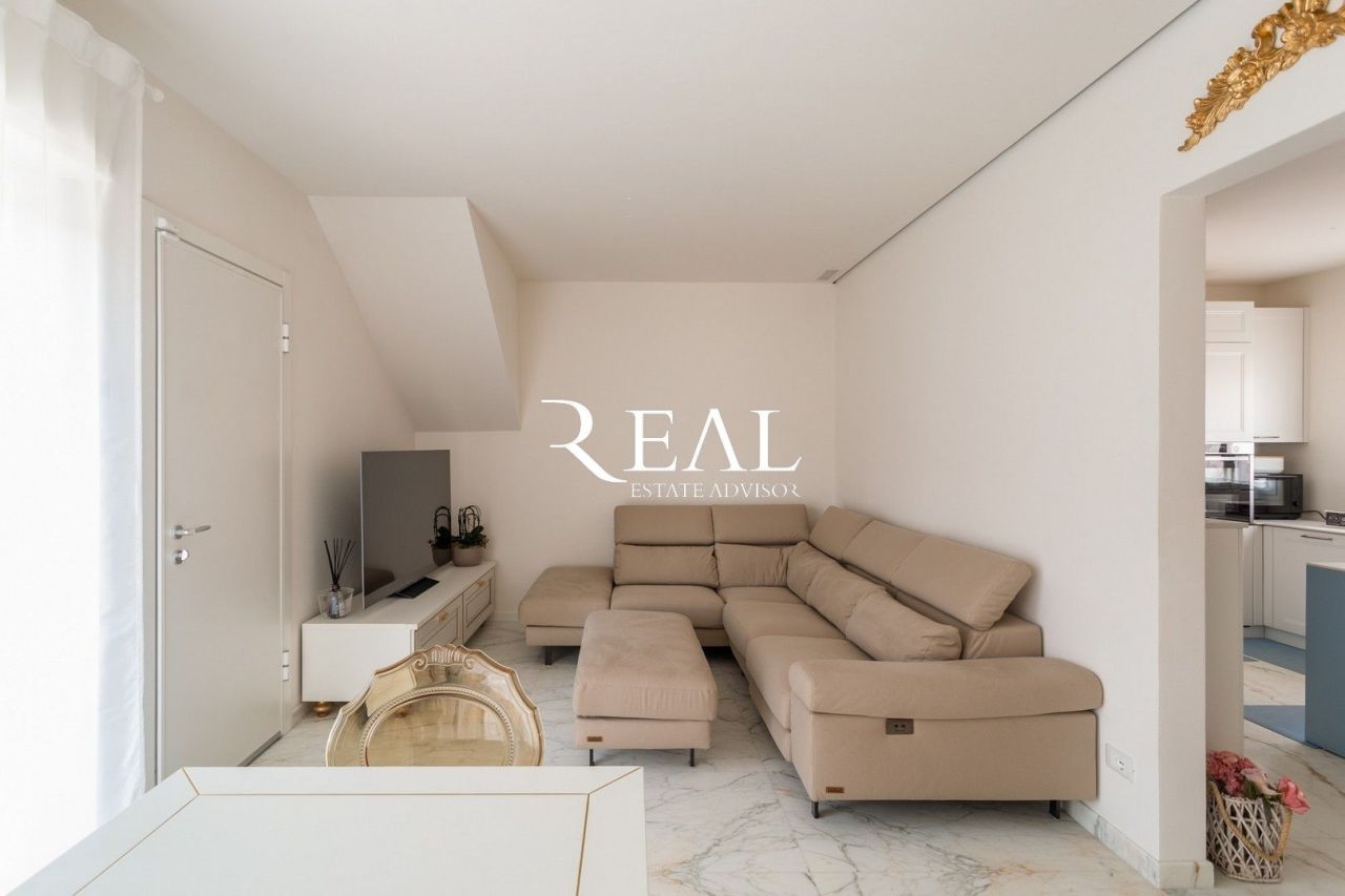 Вилла в Форте деи Марми, Италия, 180 м² - фото 2