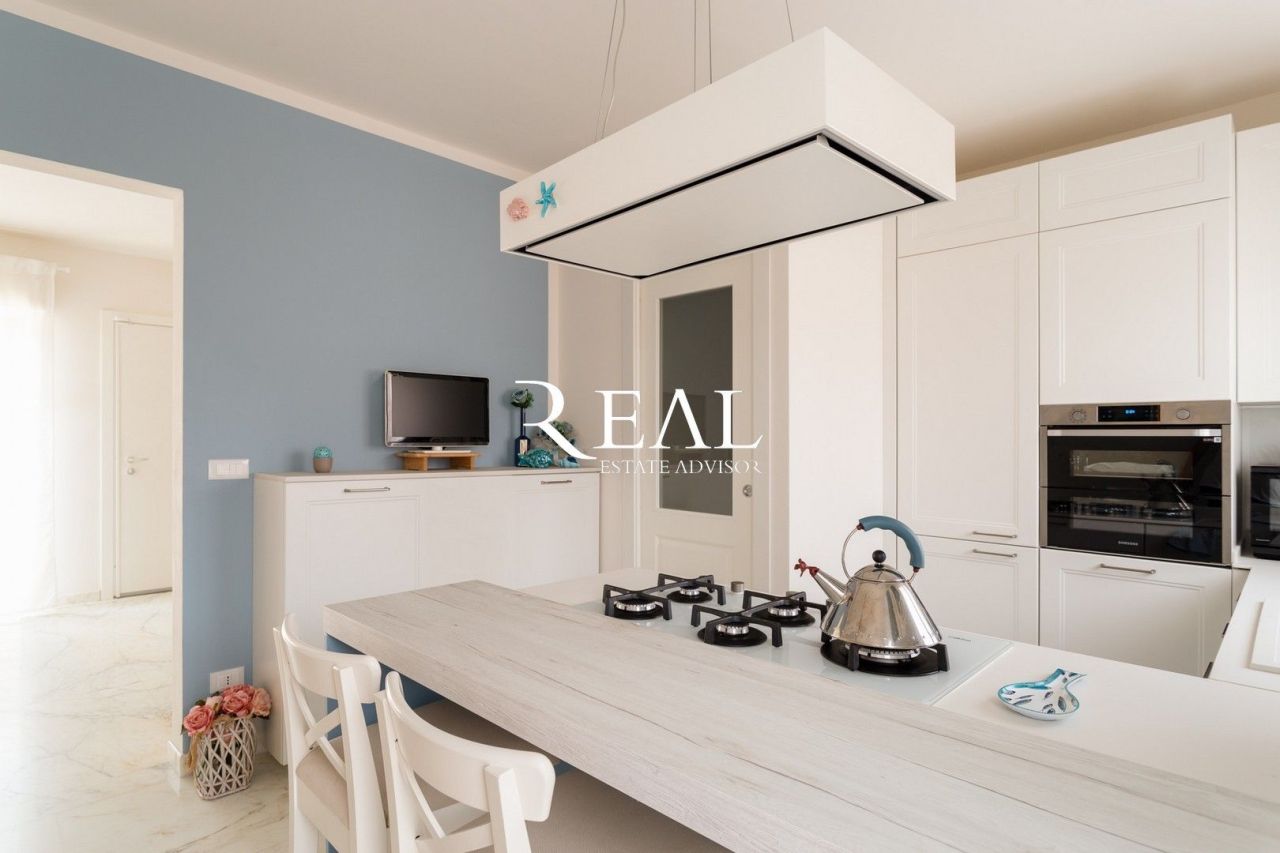 Вилла в Форте деи Марми, Италия, 180 м² - фото 4