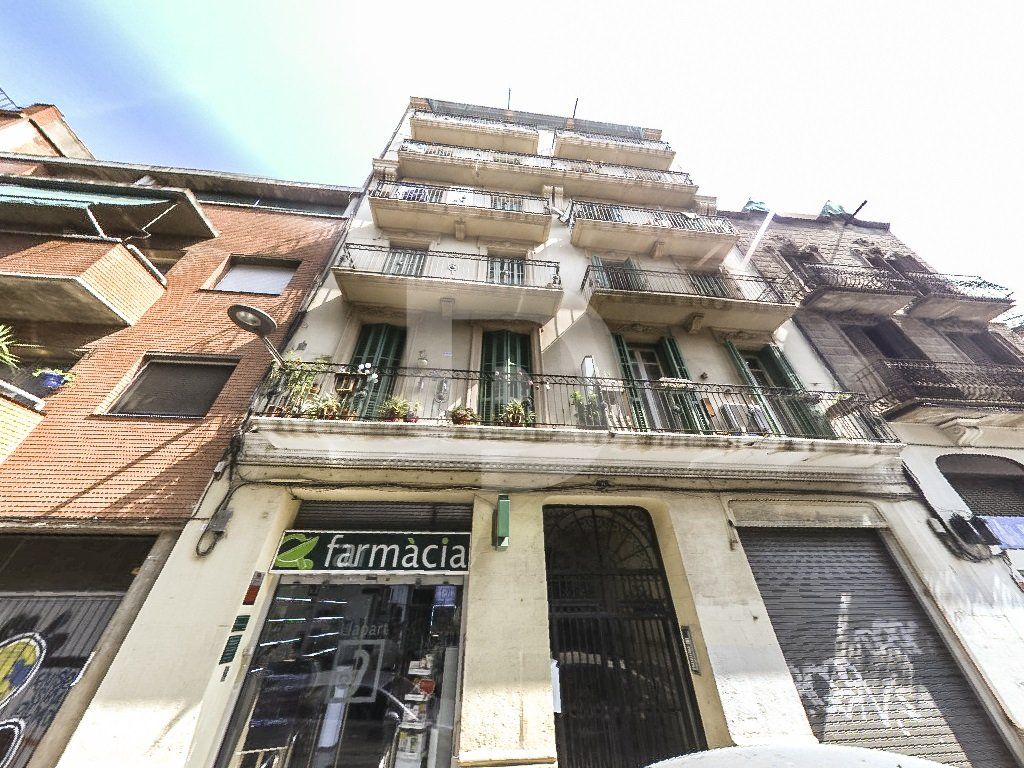 Коммерческая недвижимость в Барселоне, Испания, 1 006 м2 - фото 1