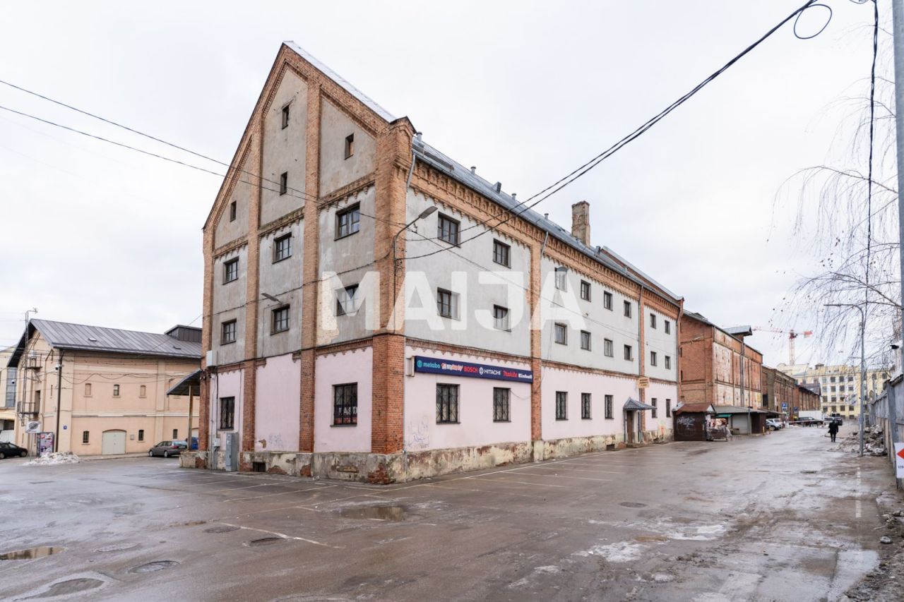 Офис в Риге, Латвия, 2 104 м² - фото 1