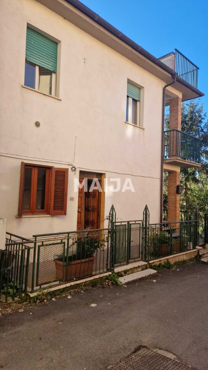 Вилла в Риети, Италия, 270 м² - фото 2