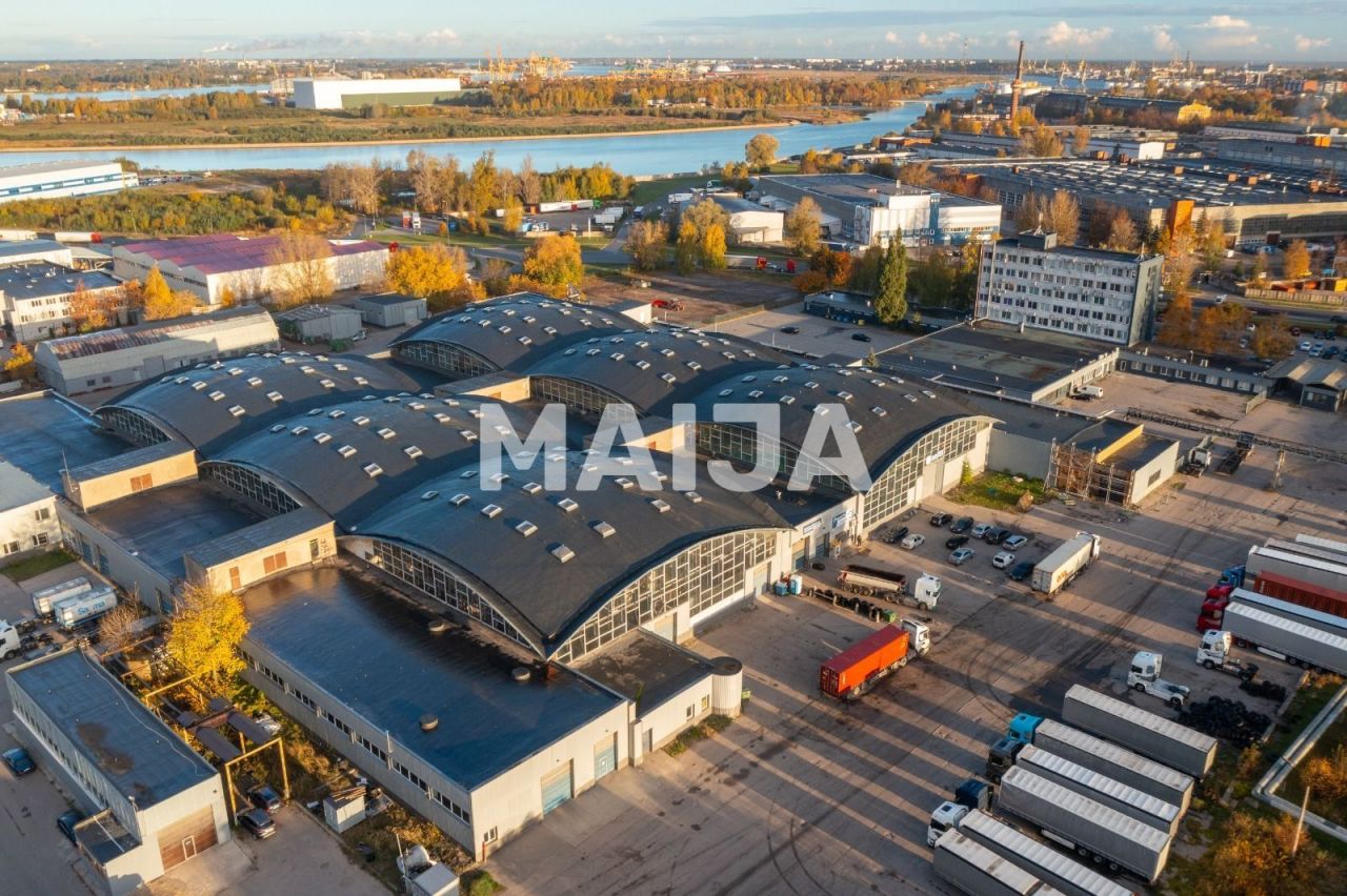 Кафе, ресторан в Риге, Латвия, 21 395 м² - фото 2