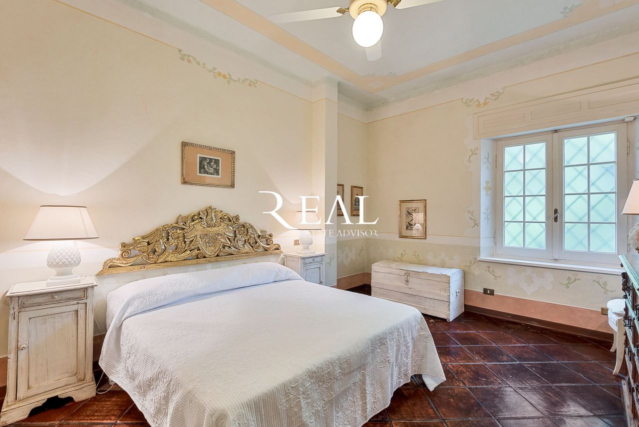 Вилла в Форте деи Марми, Италия, 220 м² - фото 10