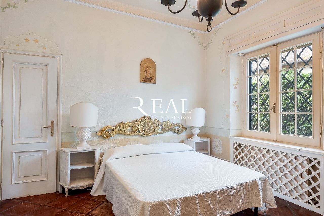 Вилла в Форте деи Марми, Италия, 220 м² - фото 13