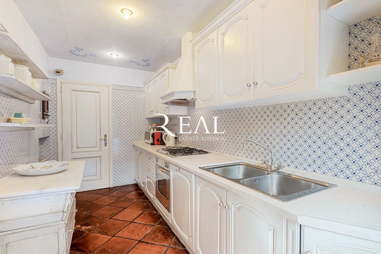 Вилла в Форте деи Марми, Италия, 220 м² - фото 8