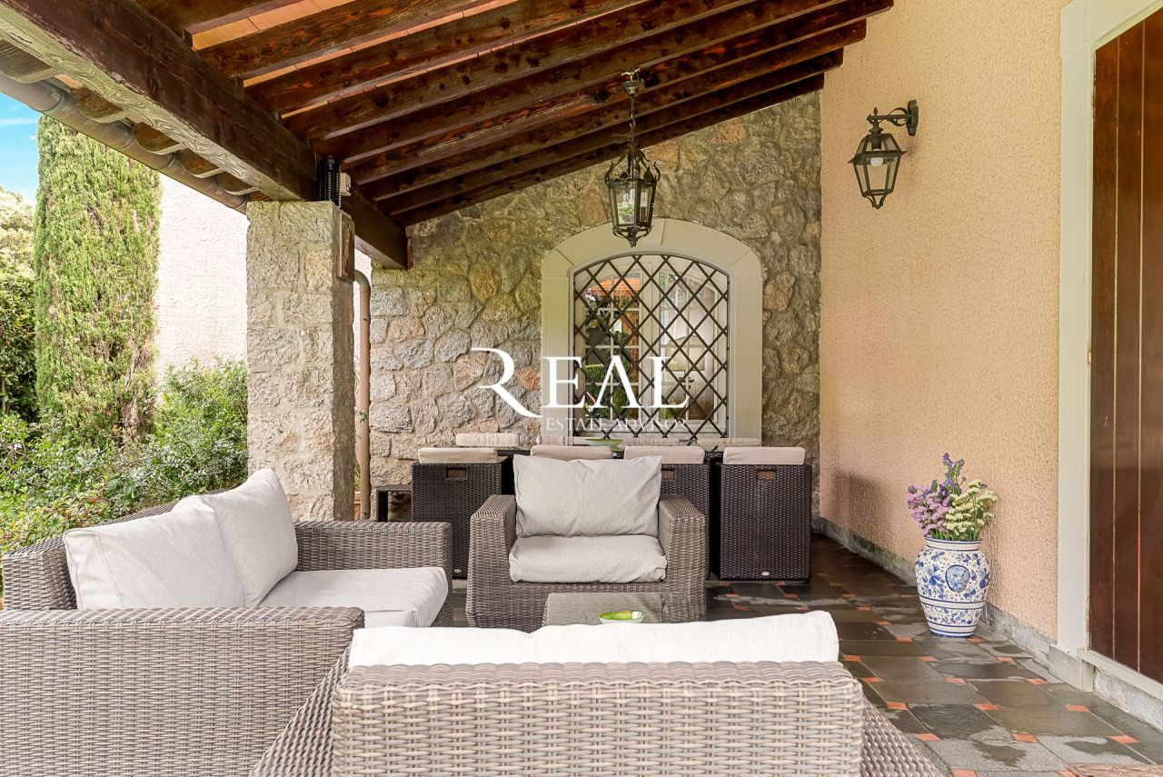 Вилла в Форте деи Марми, Италия, 220 м² - фото 3