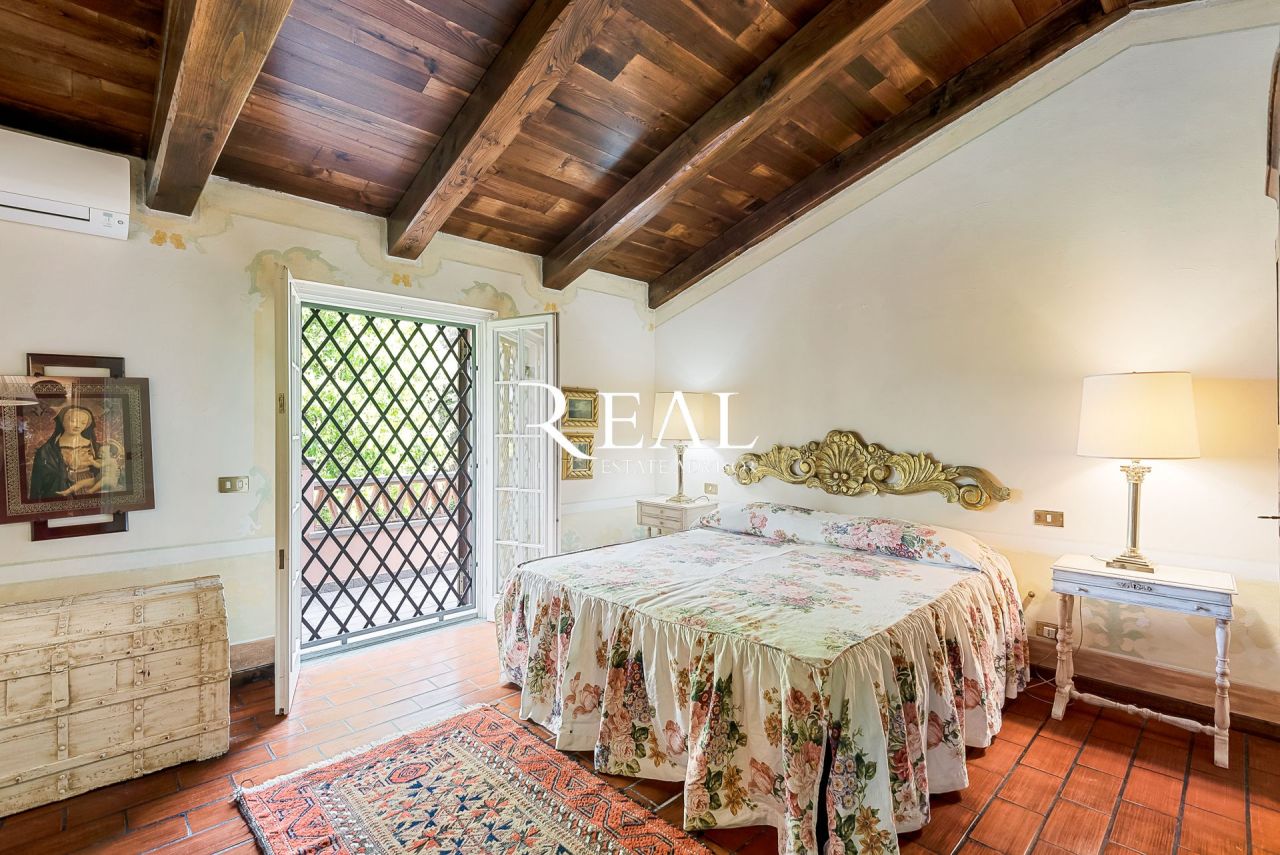 Вилла в Форте деи Марми, Италия, 220 м² - фото 11