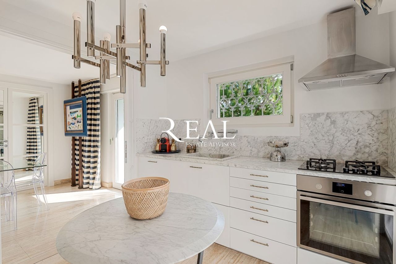 Вилла в Форте деи Марми, Италия, 180 м² - фото 9