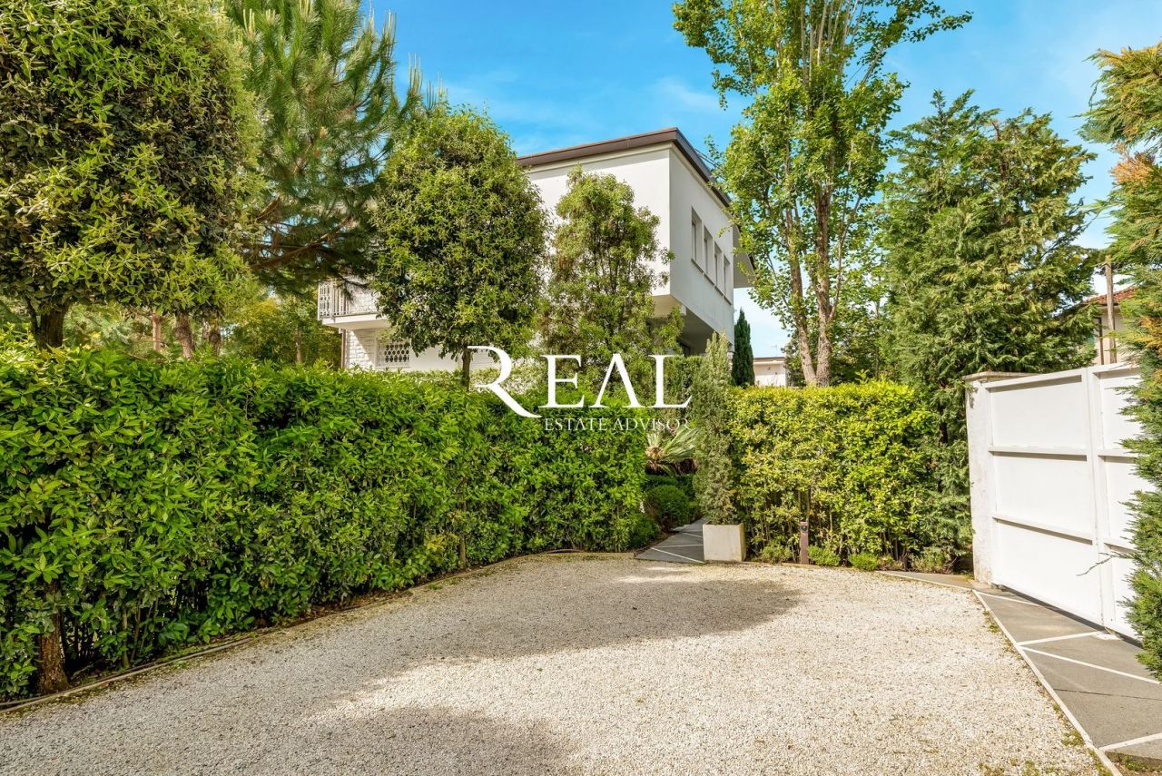 Вилла в Форте деи Марми, Италия, 180 м² - фото 3