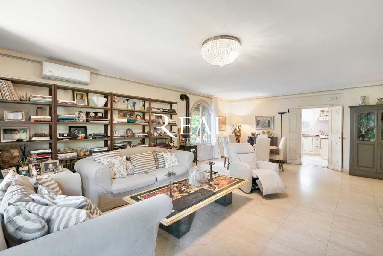 Вилла в Форте деи Марми, Италия, 350 м² - фото 9