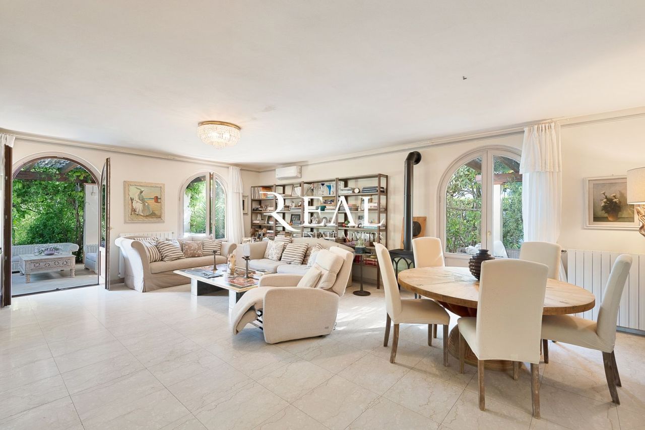 Вилла в Форте деи Марми, Италия, 350 м² - фото 10