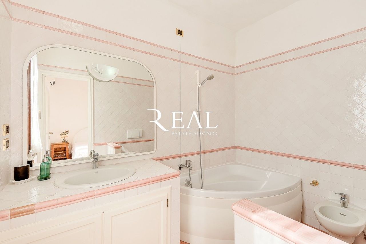 Вилла в Форте деи Марми, Италия, 187 м² - фото 16