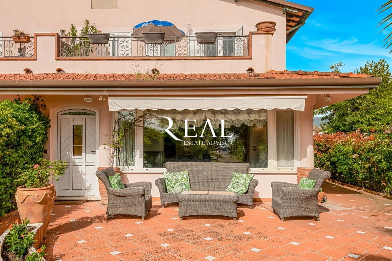 Вилла в Форте деи Марми, Италия, 187 м² - фото 4