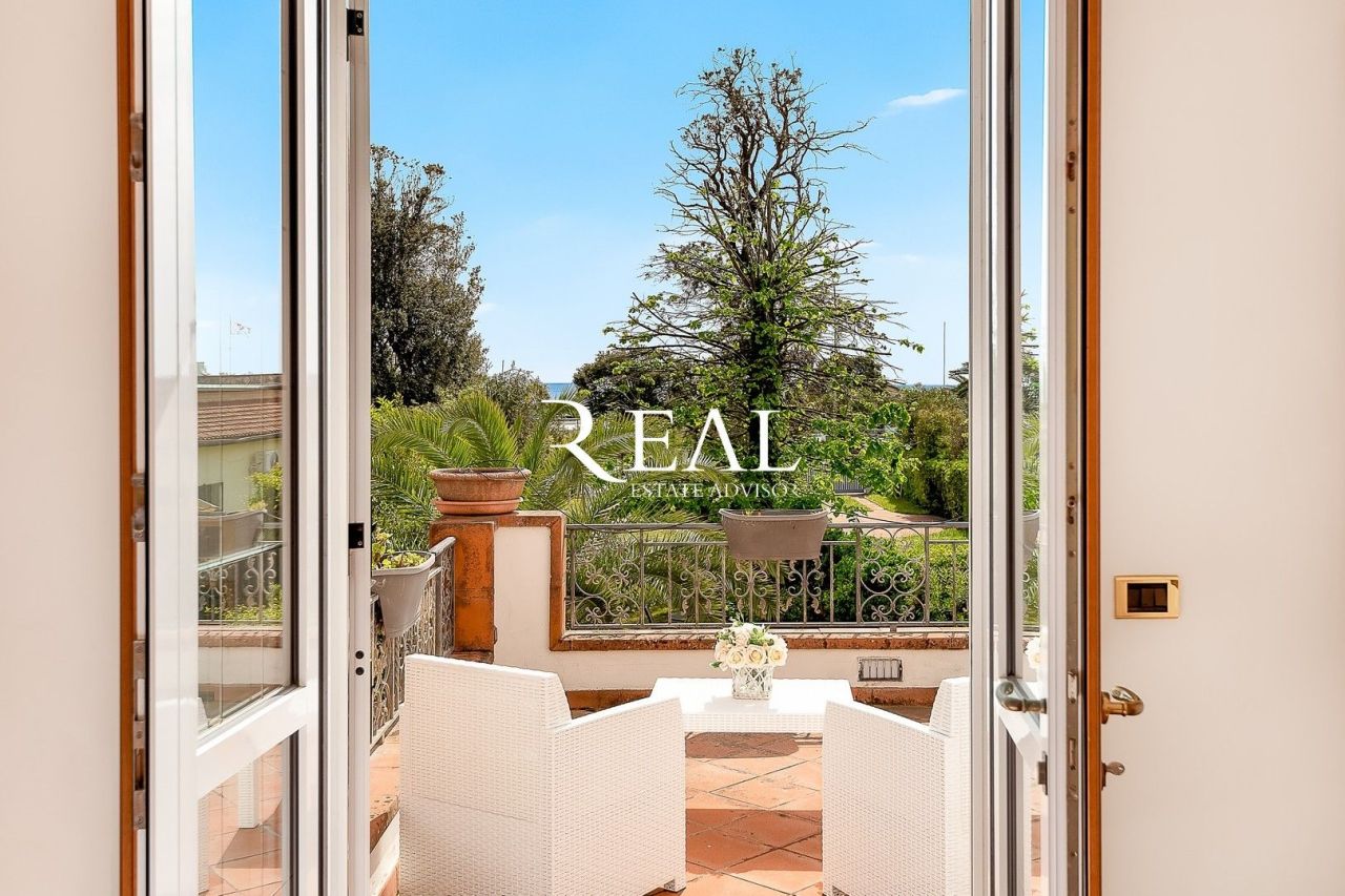 Вилла в Форте деи Марми, Италия, 187 м² - фото 14