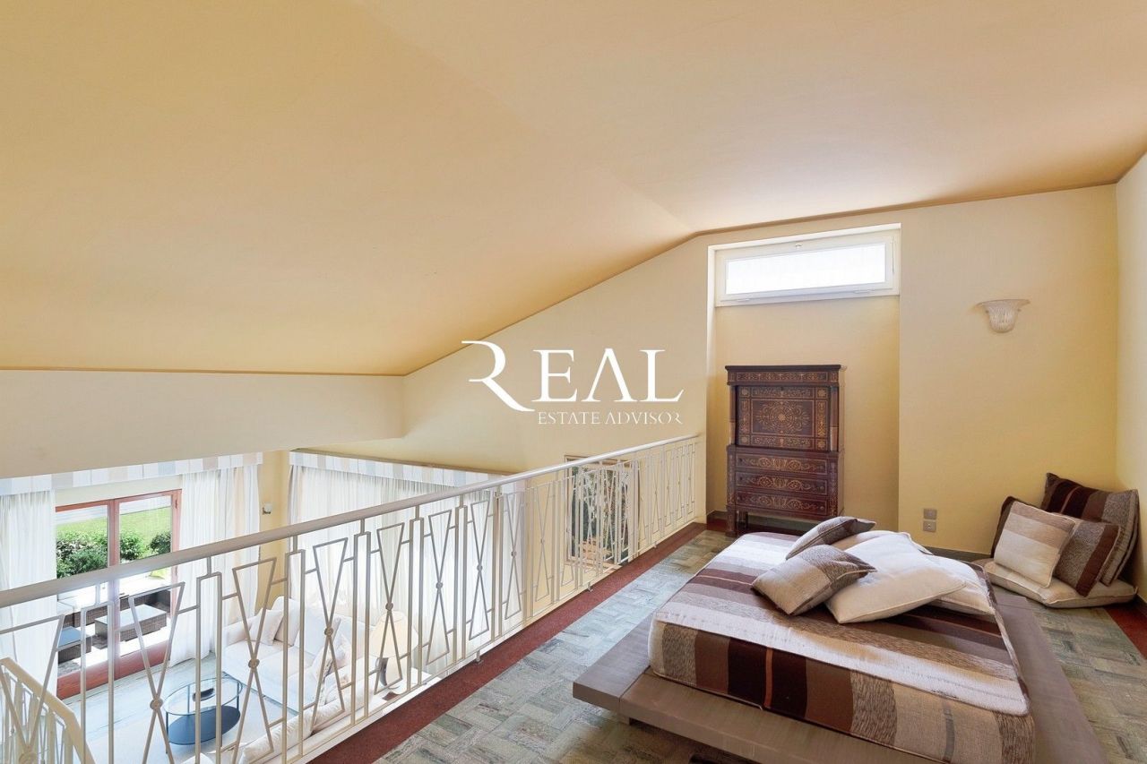 Вилла в Форте деи Марми, Италия, 300 м² - фото 9