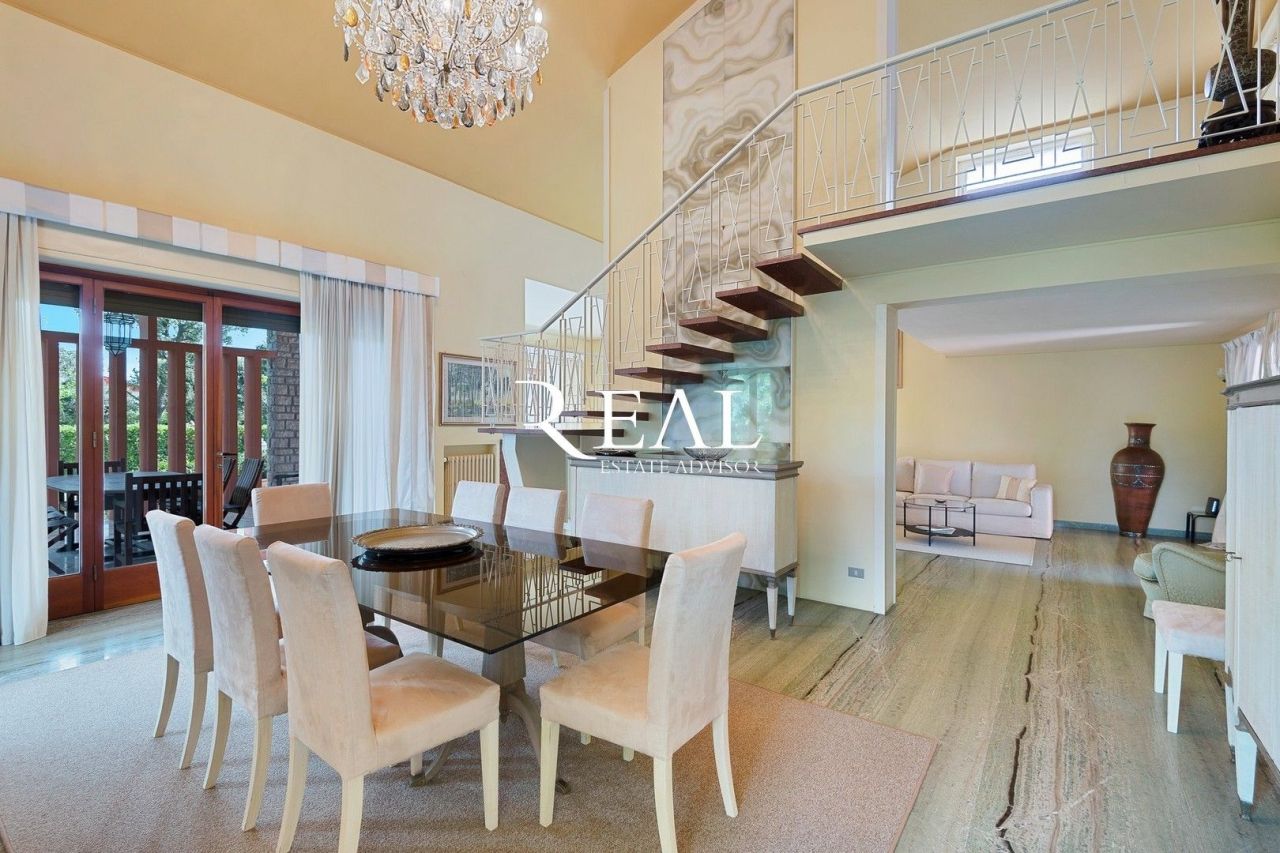 Вилла в Форте деи Марми, Италия, 300 м² - фото 6