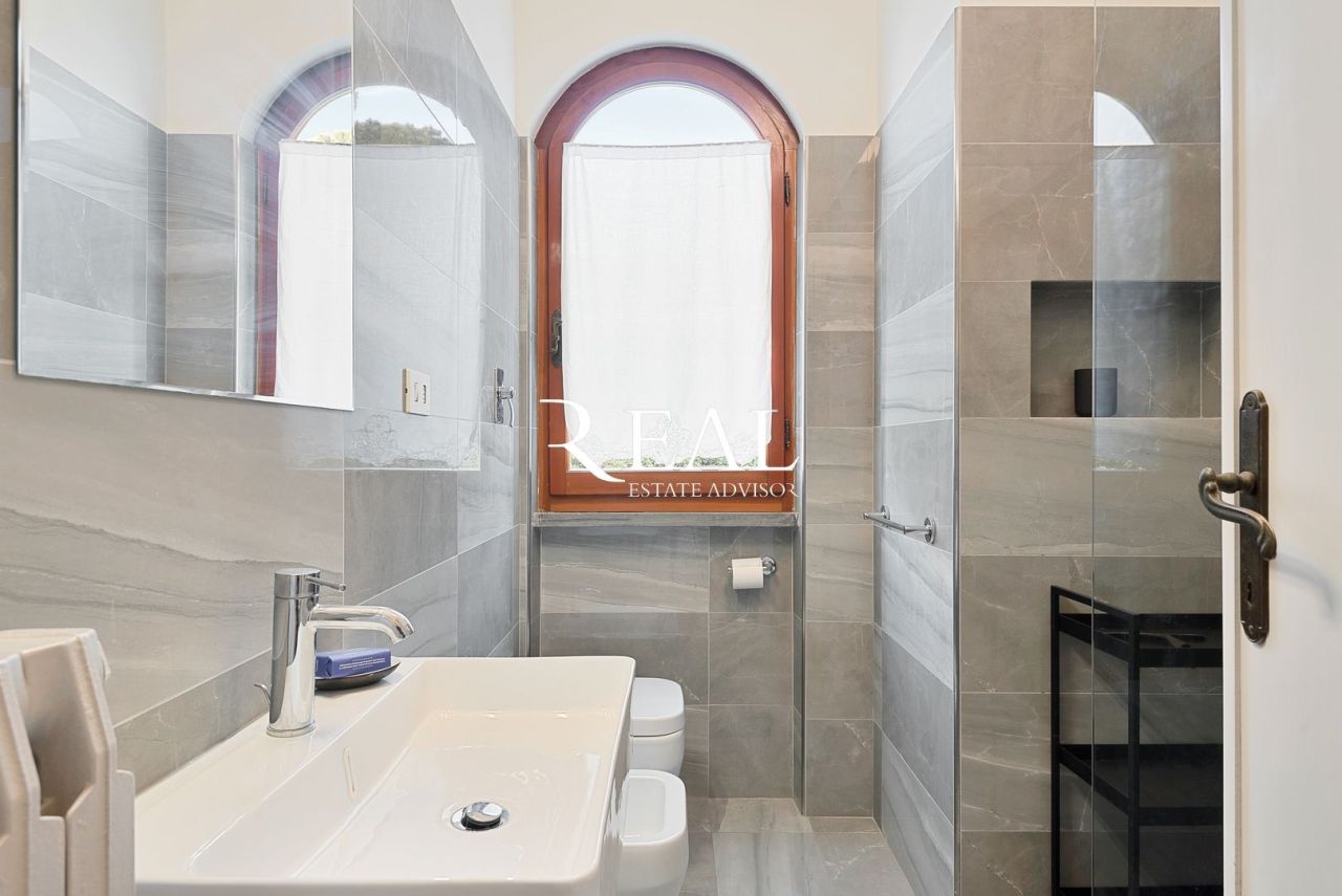 Вилла в Форте деи Марми, Италия, 200 м² - фото 6