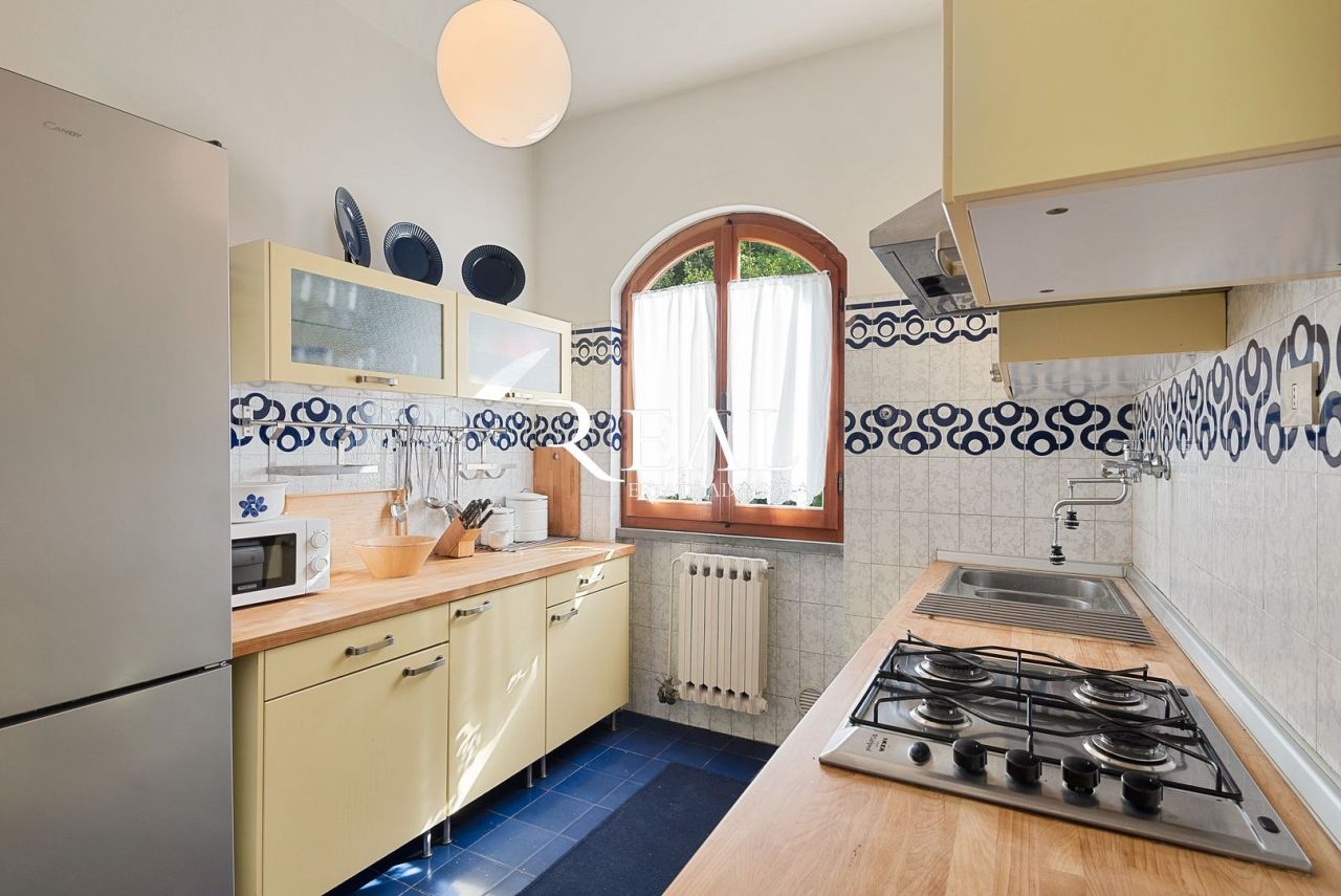 Вилла в Форте деи Марми, Италия, 200 м² - фото 7