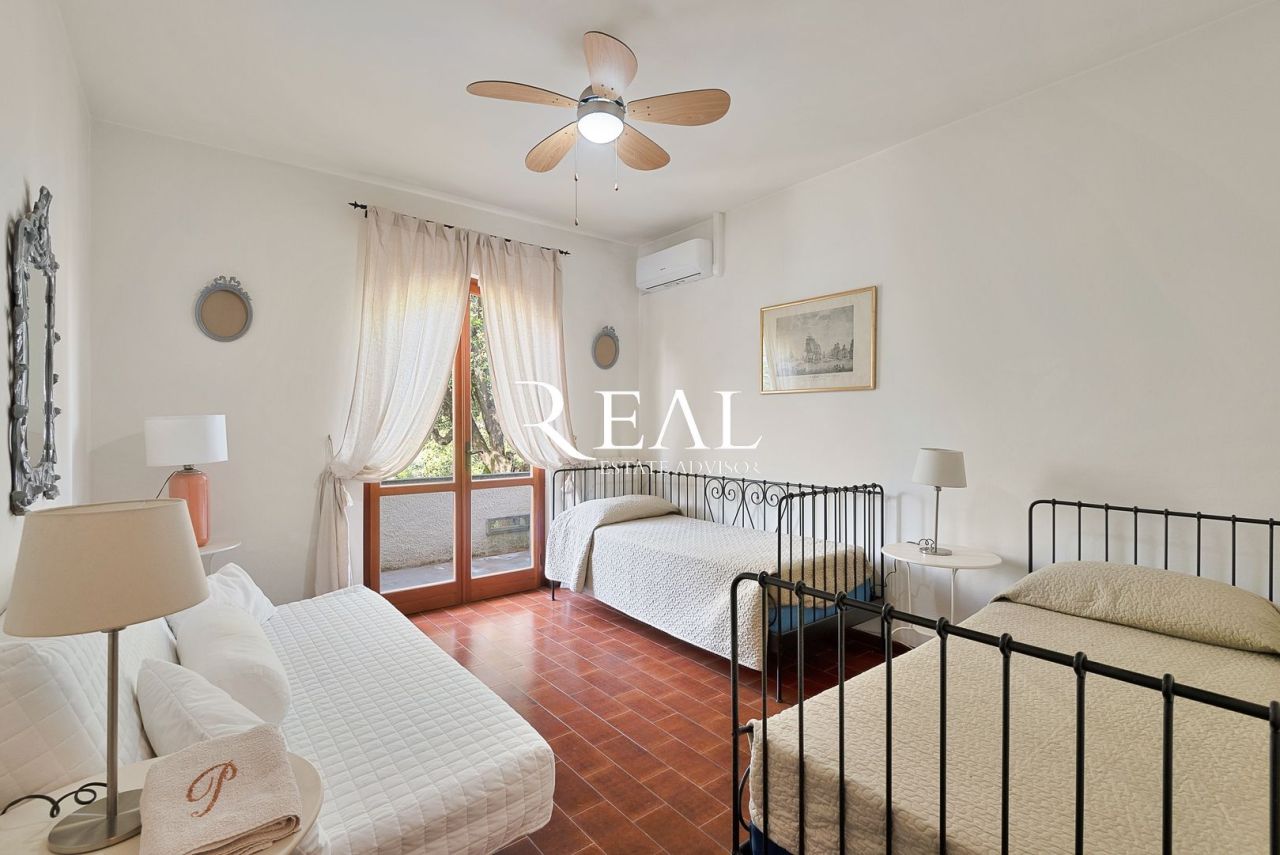 Вилла в Форте деи Марми, Италия, 200 м² - фото 11