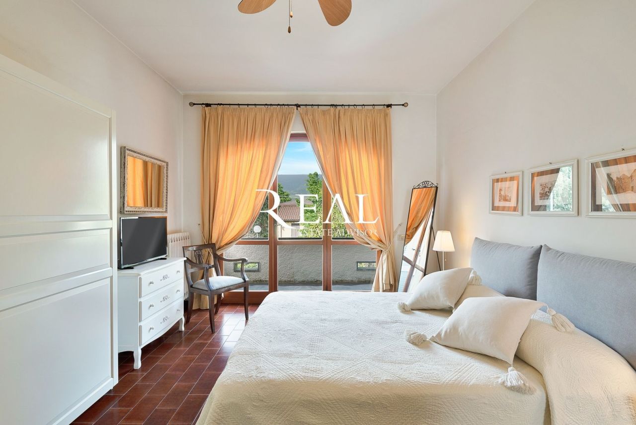 Вилла в Форте деи Марми, Италия, 200 м² - фото 9