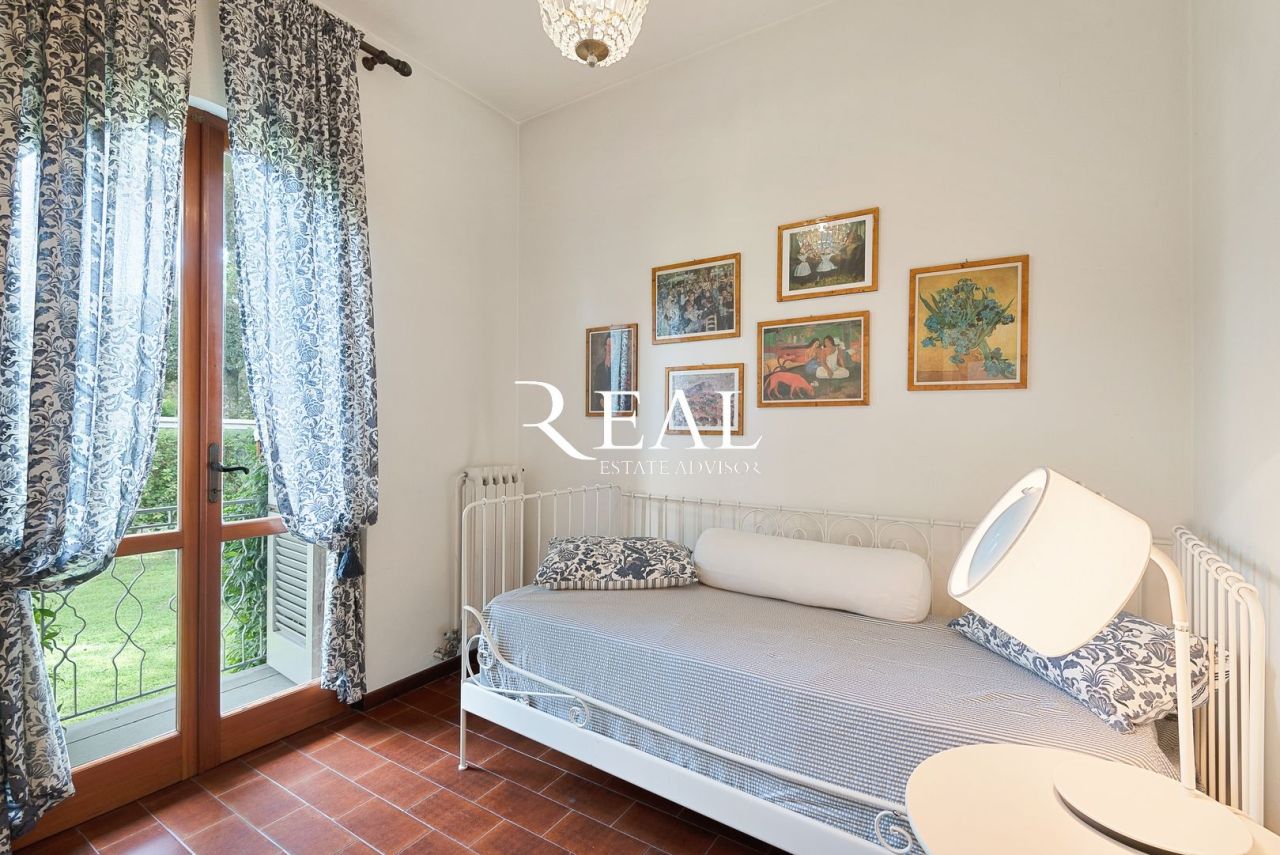 Вилла в Форте деи Марми, Италия, 200 м² - фото 14