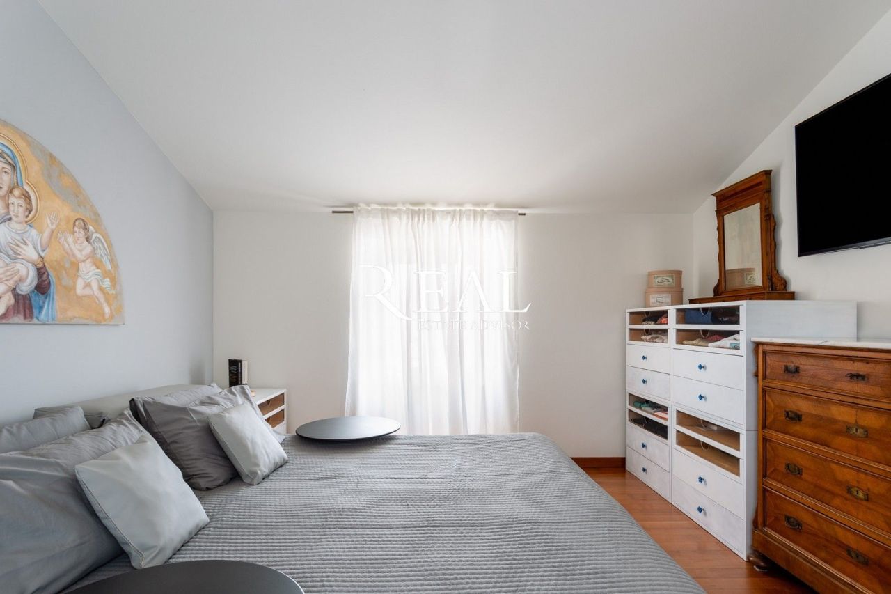 Вилла в Форте деи Марми, Италия, 250 м² - фото 16