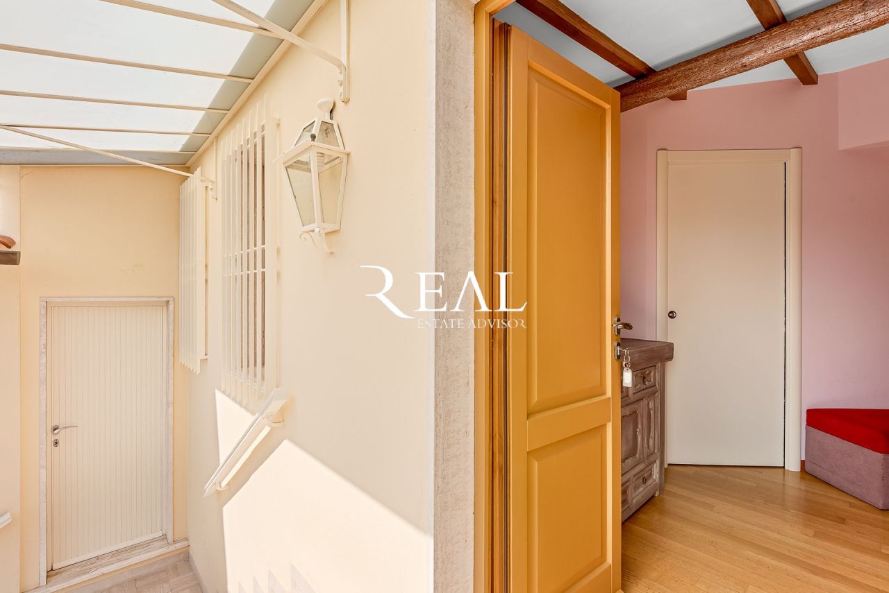 Апартаменты в Форте деи Марми, Италия, 80 м² - фото 11