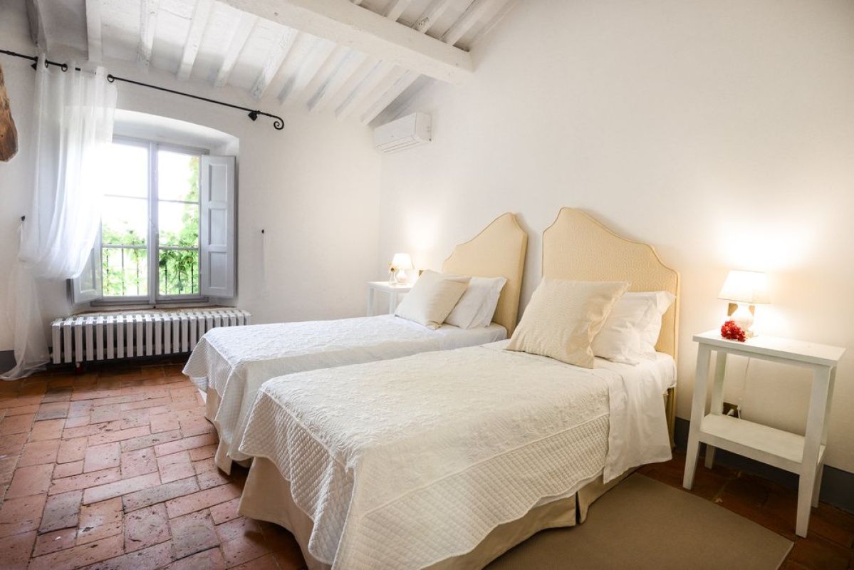 Дом в Лукке, Италия, 1 830 м² - фото 5