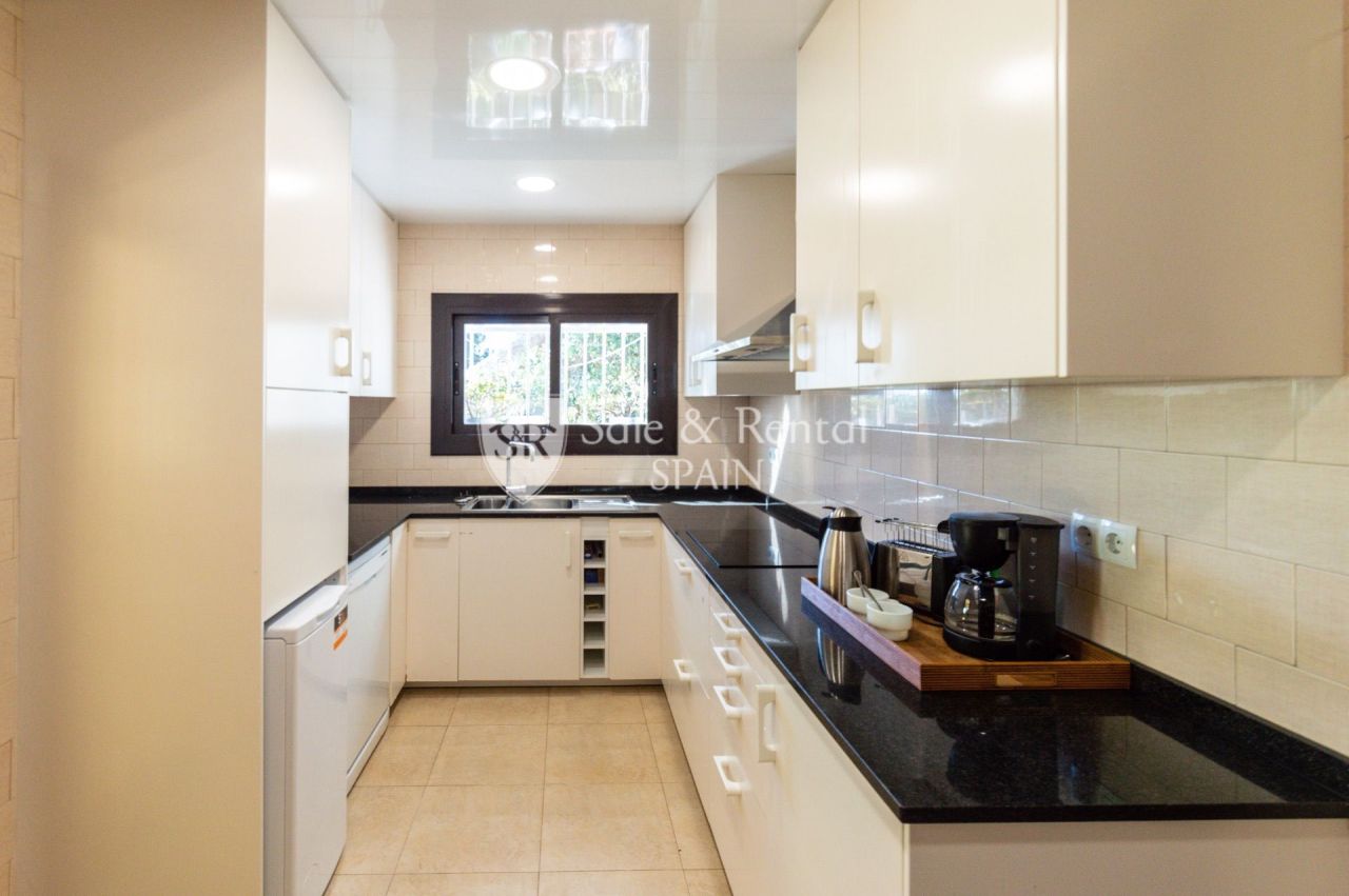 Вилла в Бланесе, Испания, 218 м² - фото 8