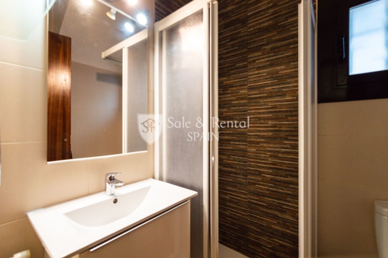 Вилла в Бланесе, Испания, 218 м² - фото 13