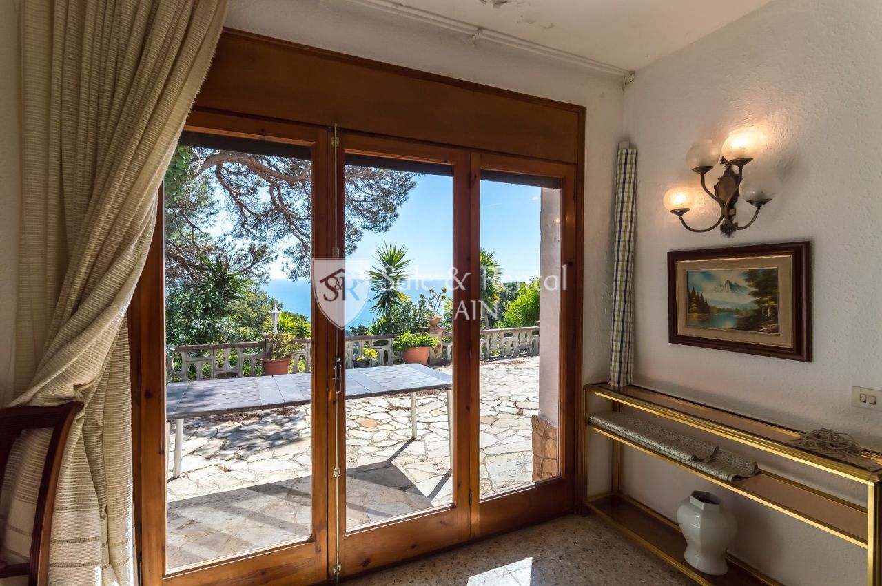 Вилла в Бланесе, Испания, 218 м² - фото 6